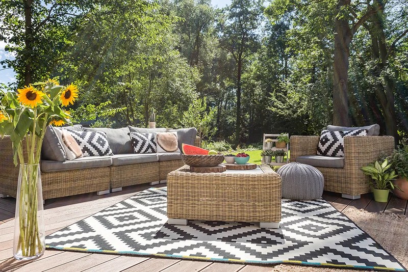 The Best Outdoor Furniture for Your Courtyard at Pottery Barn